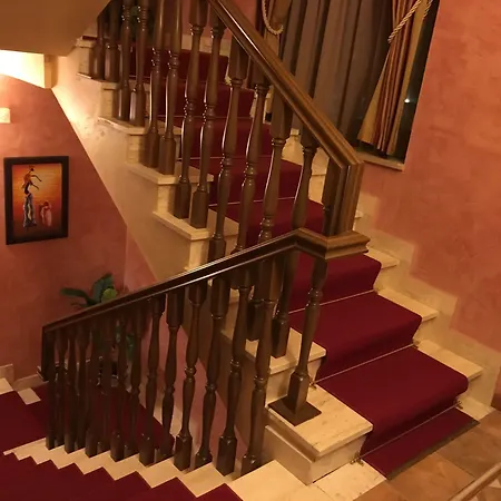 Al Ritrovo 4* بياتْسا أرمارِنا