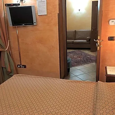 Al Ritrovo ホテル 4*